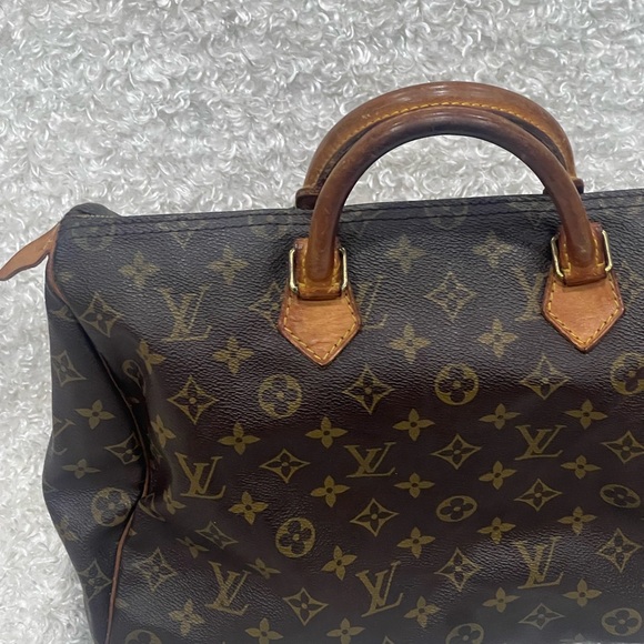 Authentic Louis Vuitton speedy monogram - Picture 2 of 16
